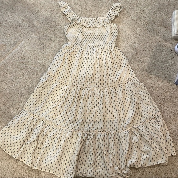 Old Navy Dresses & Skirts - Old Navy Cream Dress with Ruffle Straps